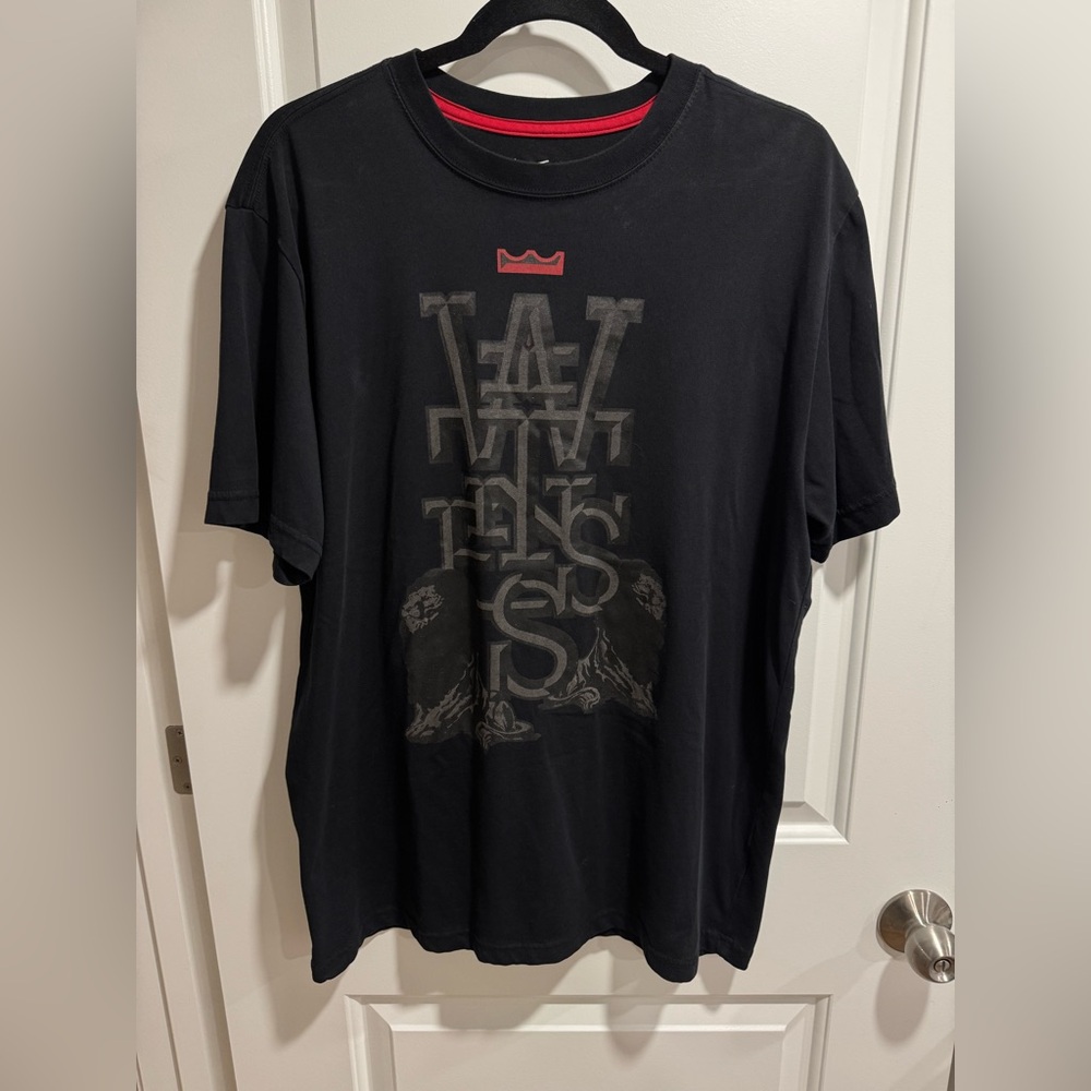 Nike dri-fit graphic tee